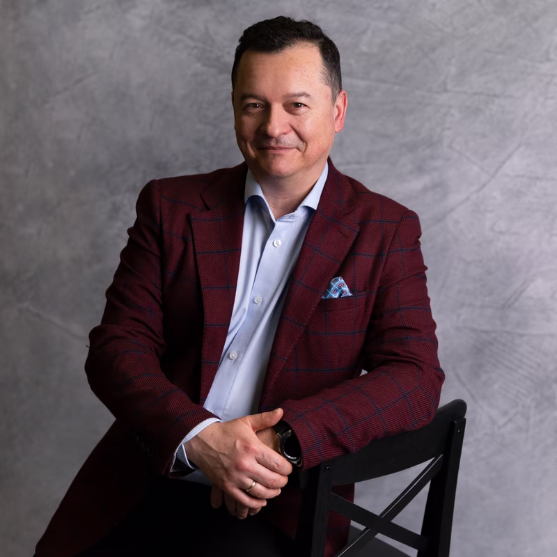 dr Marcin Szulc, prof. UG